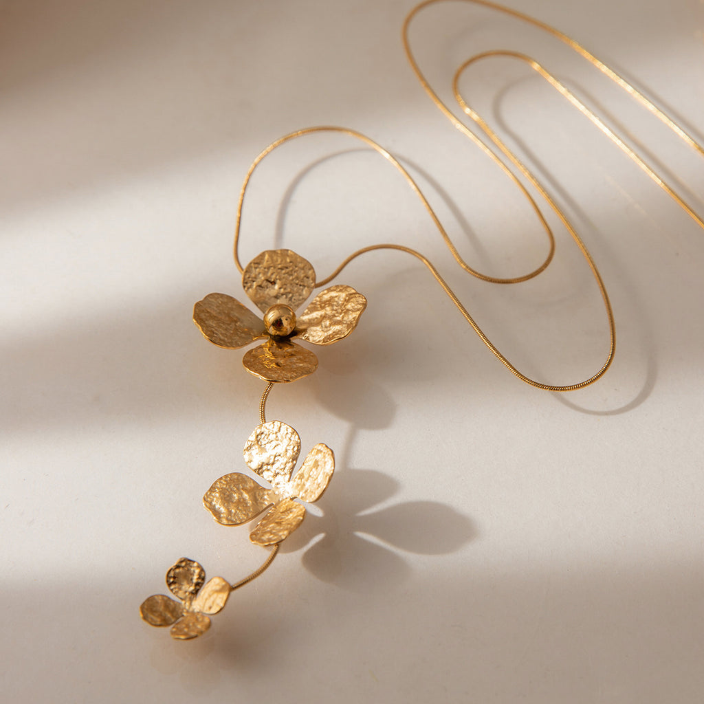 Damen Halskette mit floralem Design Shop Nory
