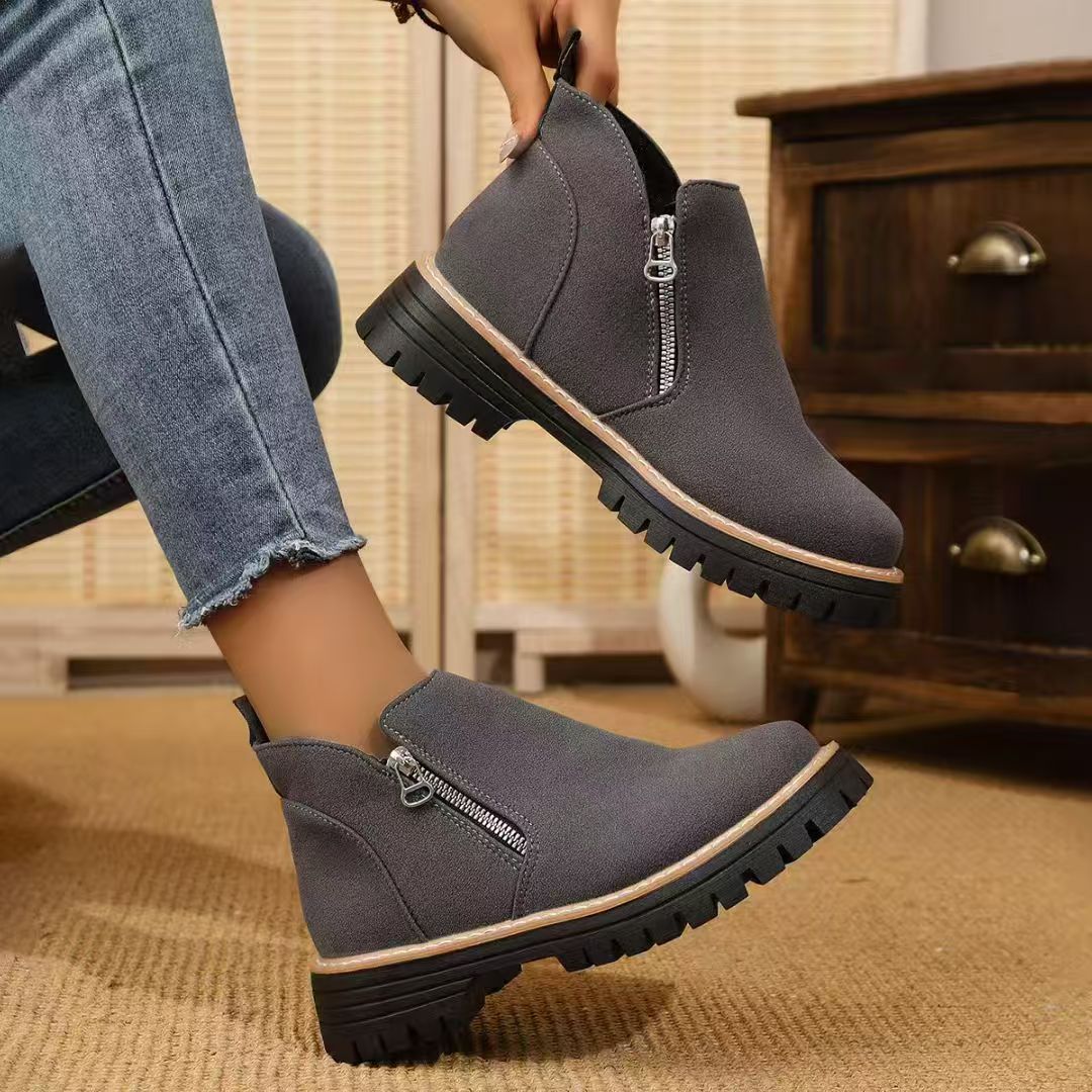 Damen Warme Chelsea-inspirierte Stiefelette mit seitlichem Reißverschluss und grober Profilsohle Shop Nory