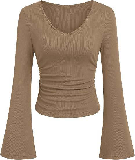 Damen Geripptes Cropped-Top mit V-Ausschnitt, taillierter Raffung und ausgestellten Trompetenärmeln Shop Nory