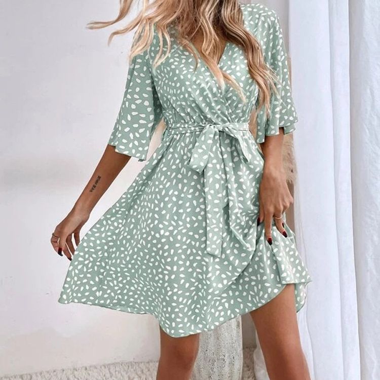 Damen Wickelkleid mit breiten Ärmeln und Taillengürtel