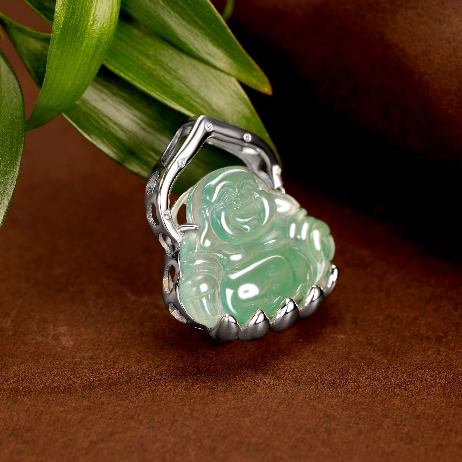Damen Anhänger mit kunstvollem Buddha-Motiv und detaillierter Zirkonia-Verzierung Shop Nory