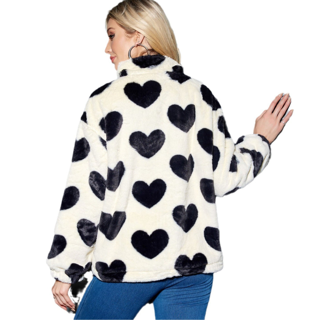 Damen Kurzjacke aus Kunstfell mit Herzmotiv, Kapuze und Reißverschluss Shop Nory