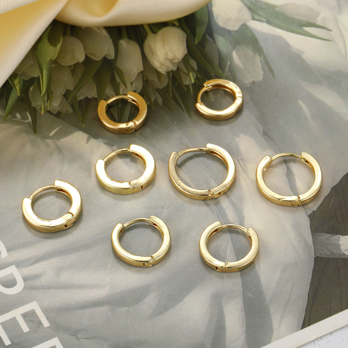Damen Ohrringe im eleganten minimalistischen Design Shop Nory