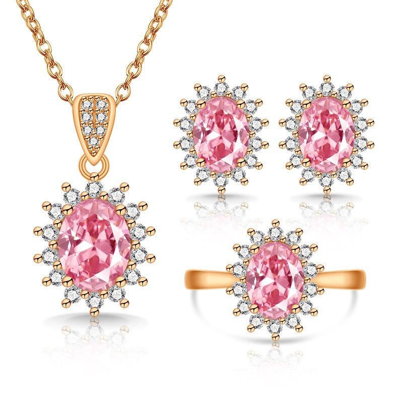 Oval facettiertes Edelstein-Halo-Pendant mit passenden Halo-Ohrringen und verstellbarem Cocktailring-Set