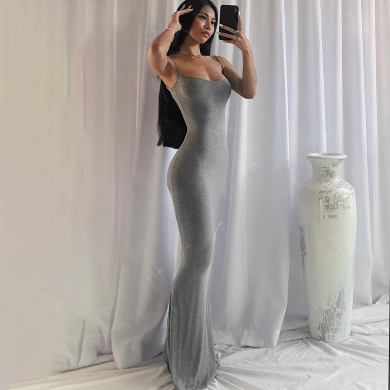 Damen Elegantes Maxikleid mit schmalem Schnitt und verstellbaren Spaghettiträgern