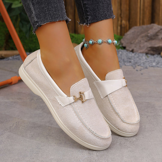 Damen elegante Veloursleder-Slipper mit dekorativer Metall-Hardware und flexibler Leichtlaufsohle Shop Nory