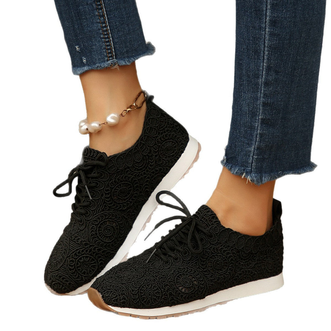 Damen Sneakers mit filigranem Häkeldesign und bequemem Fußbett