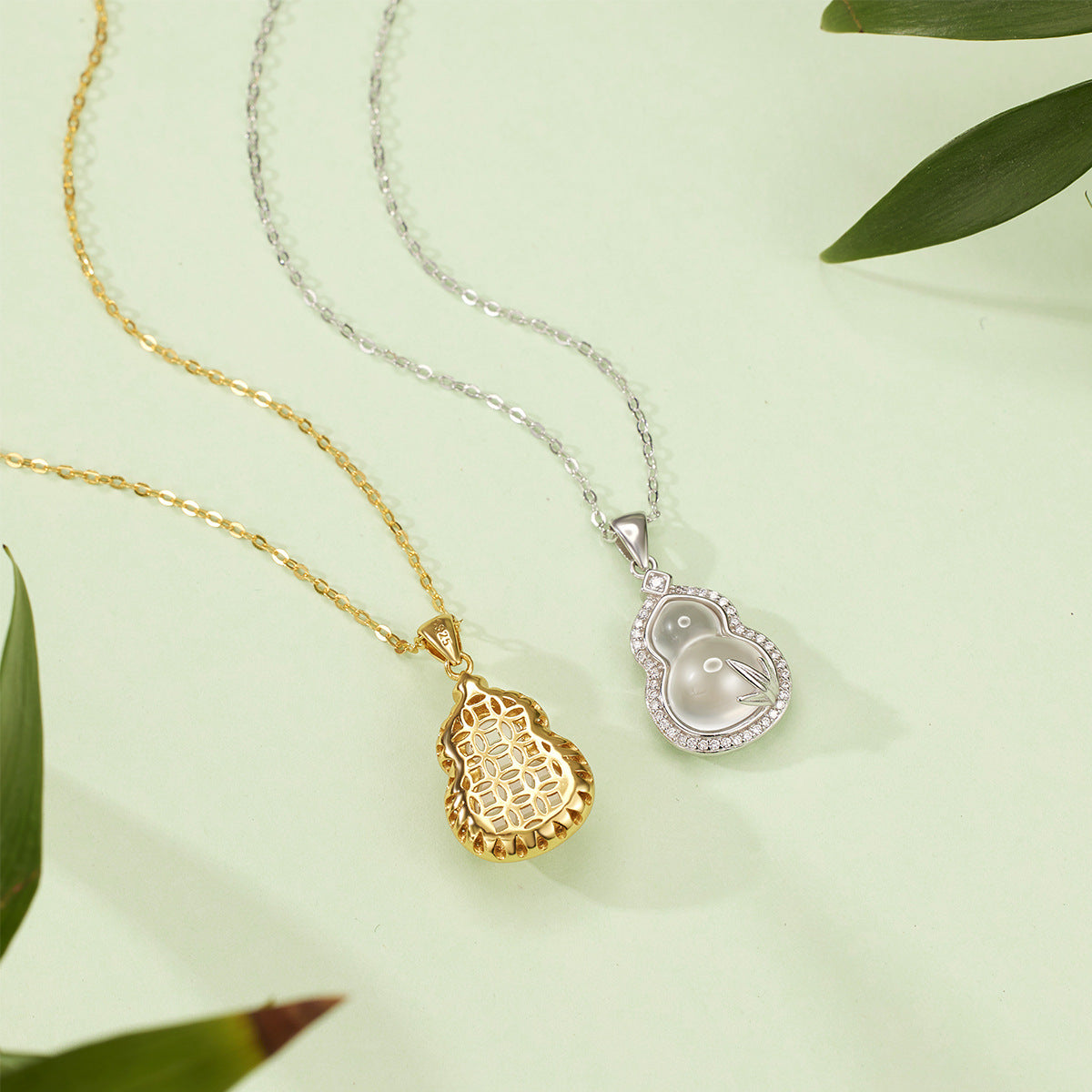 Damen Halskette mit kunstvollem Anhänger und hochwertigen Zirkonia Shop Nory