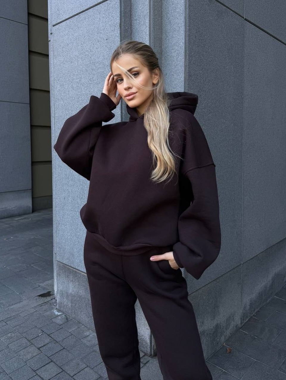 Damen Oversized-Fleece-Sweatset mit Kapuze und konisch zulaufender Jogginghose Shop Nory