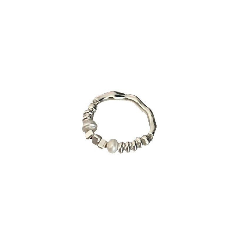 Damen Ring mit kunstvollem Design und edlen Perlenakzenten Shop Nory