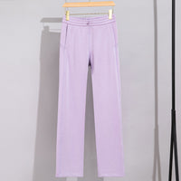 Lila Hose
