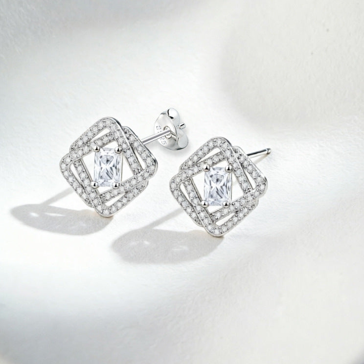 Damen Ohrstecker mit elegantem, geometrischem Design und glitzerndem Zirkonia-Besatz Shop Nory