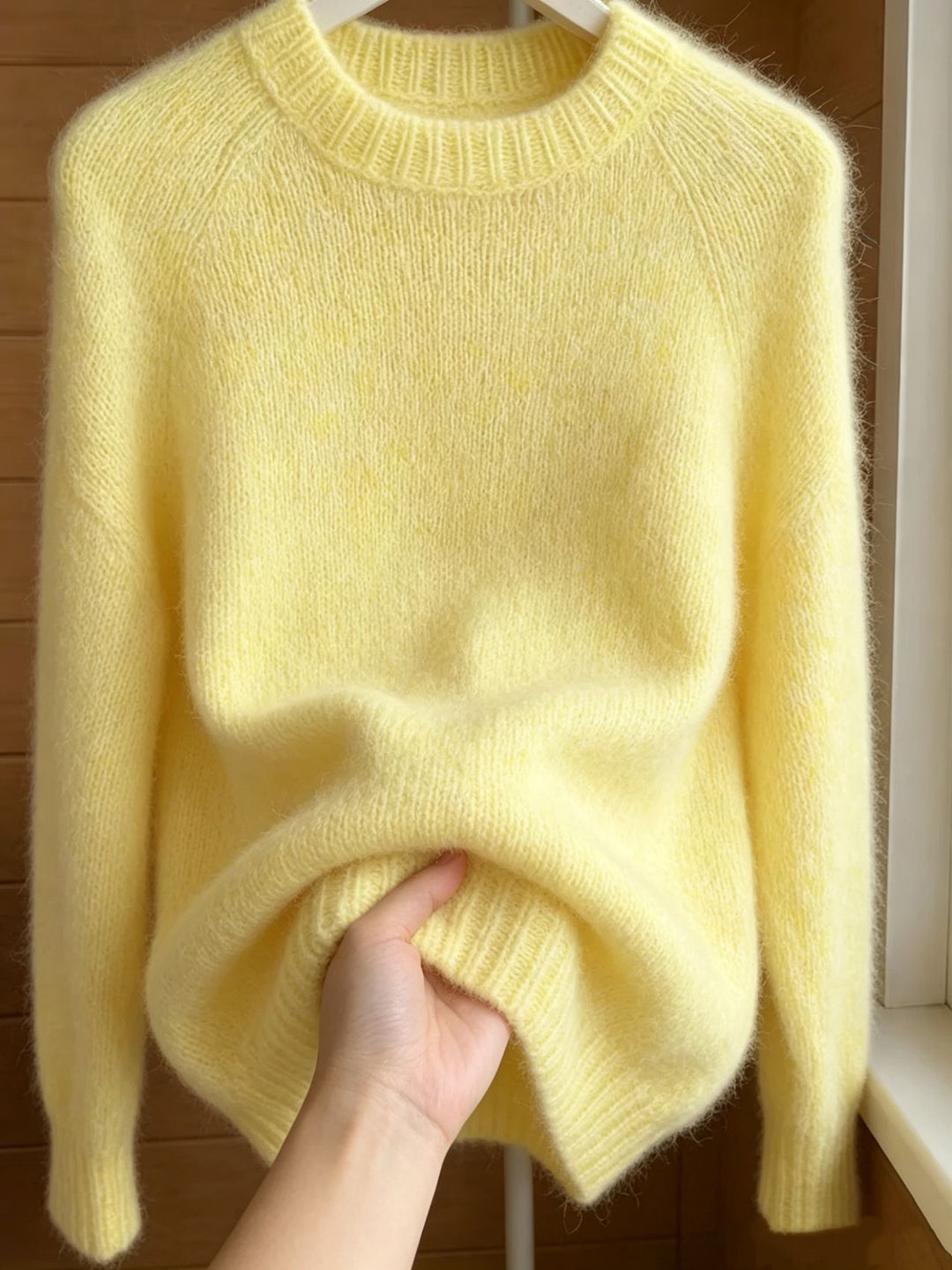 Damen Oversize Mohair‑Mix Rundhalspullover mit Raglanärmeln und geripptem Saum Shop Nory