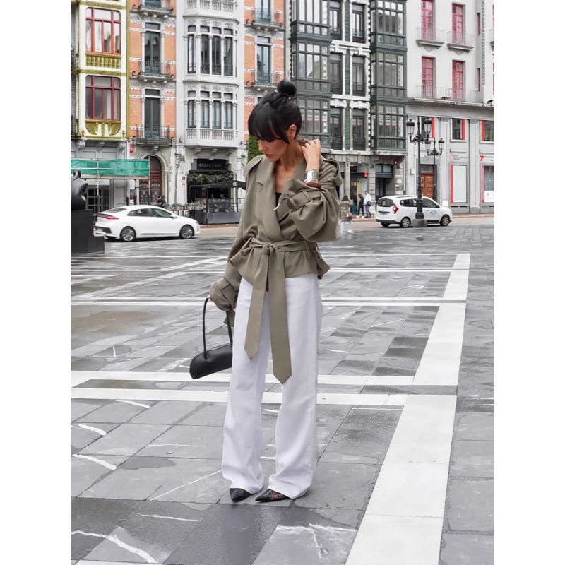 Damen Oversize Trenchjacke im Cropped-Schnitt mit Bindegürtel, überschnittenen Schultern und Ballonärmeln Shop Nory