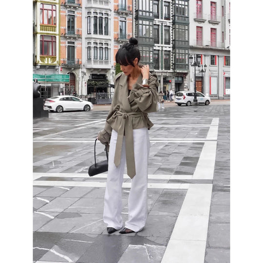 Damen Oversize Trenchjacke im Cropped-Schnitt mit Bindegürtel, überschnittenen Schultern und Ballonärmeln Shop Nory