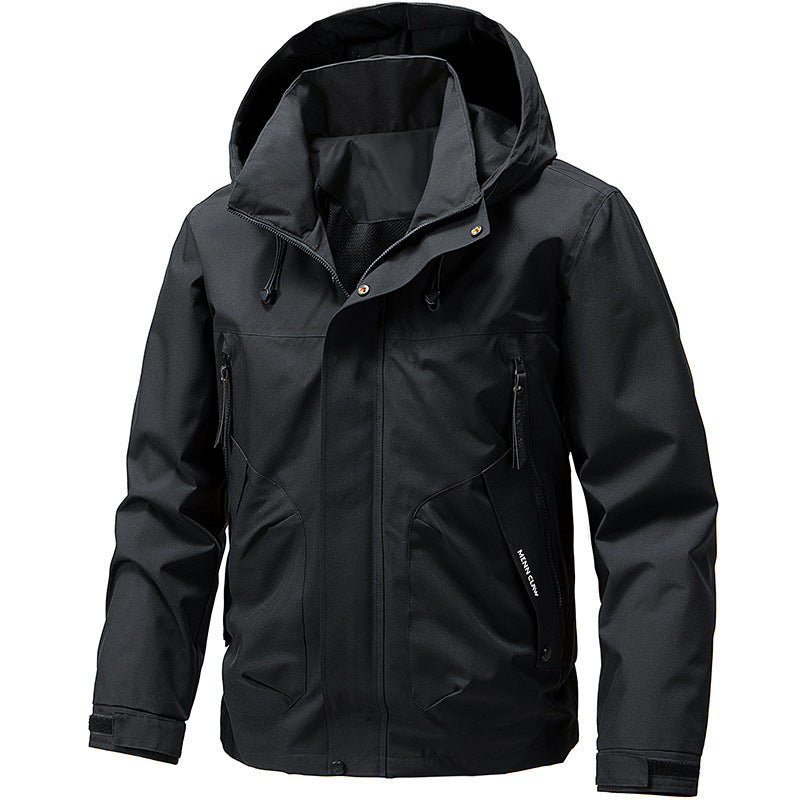 Herren Atmungsaktive Softshell Outdoorjacke mit winddichter Membran, verstellbarer Kapuze und Reißverschlusstaschen Shop Nory