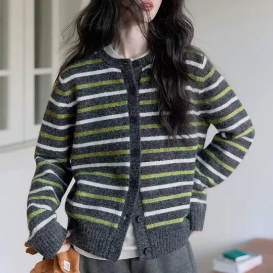 Damen Verspielte Strickjacke mit Streifen Shop Nory