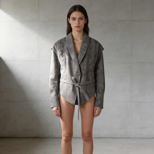 Damen Taillierter Veloursleder-Blazer mit Bindegürtel und Schnürdetail Shop Nory