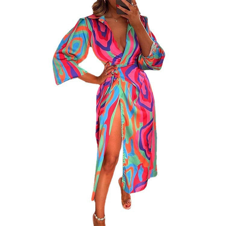 Damen Maxikleid mit eleganten Floraldesign und schmeichelndem Schlitz