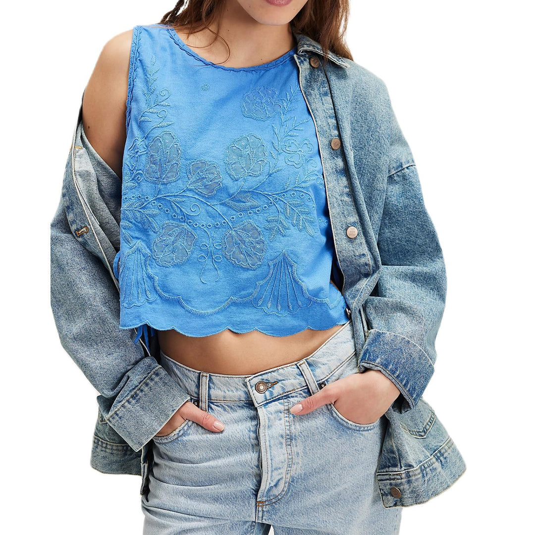 Damen Kurzes besticktes Baumwoll-Top mit Wellensaum und Rundhalsausschnitt Shop Nory