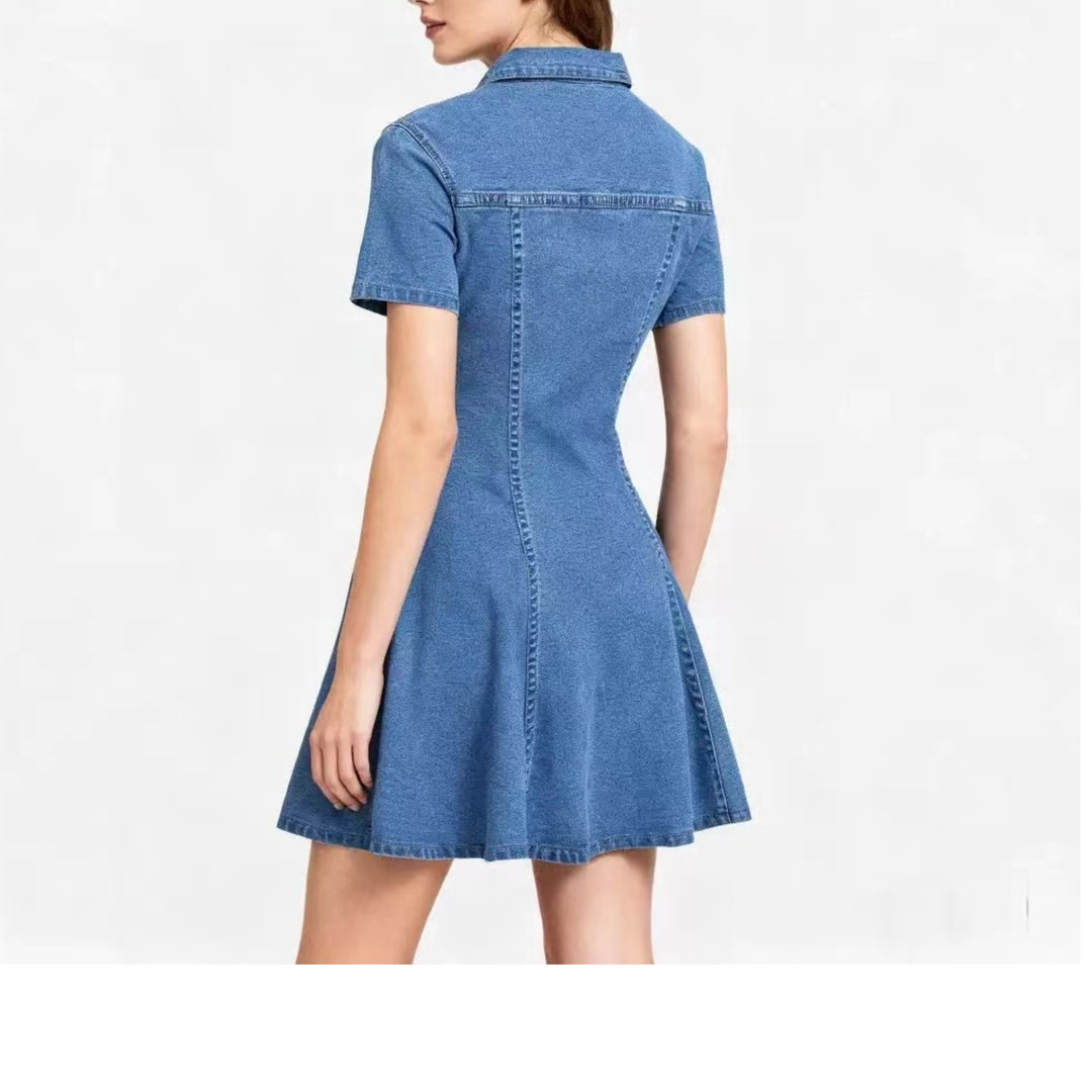Damen Jeanskleid mit taillierter Schnittführung und durchgehender Knopfleiste Shop Nory