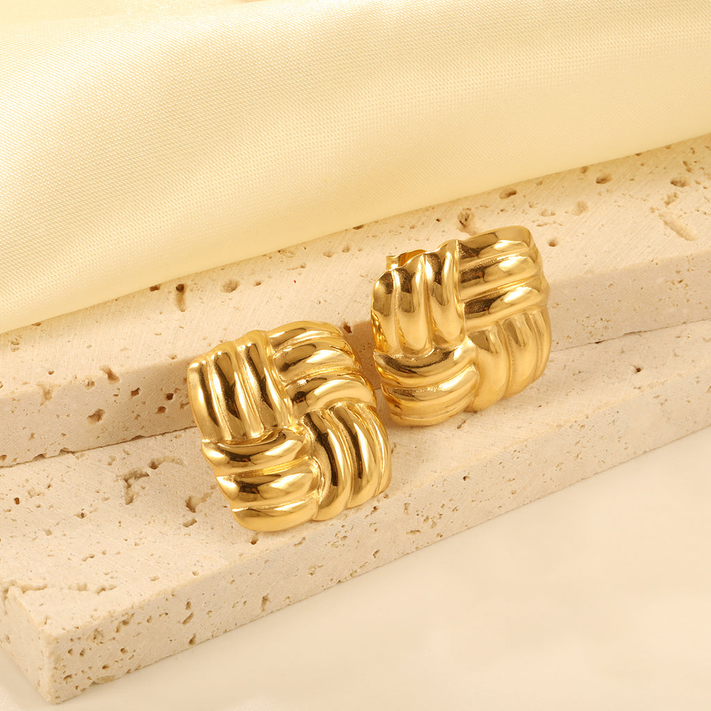 Damen auffällige, goldfarbene Ohrringe mit modernem Strukturdesign Shop Nory