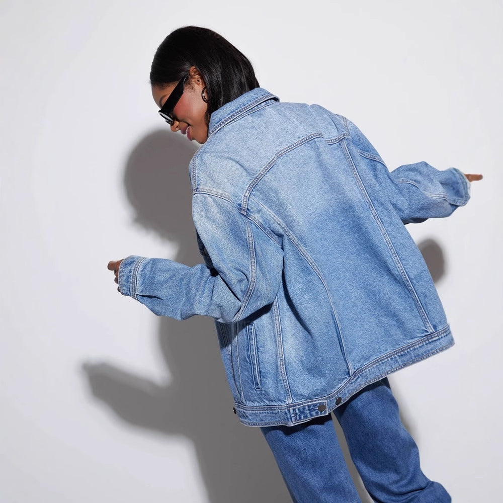 Damen Oversized Denimjacke im lässigen Schnitt mit aufgesetzten Taschen