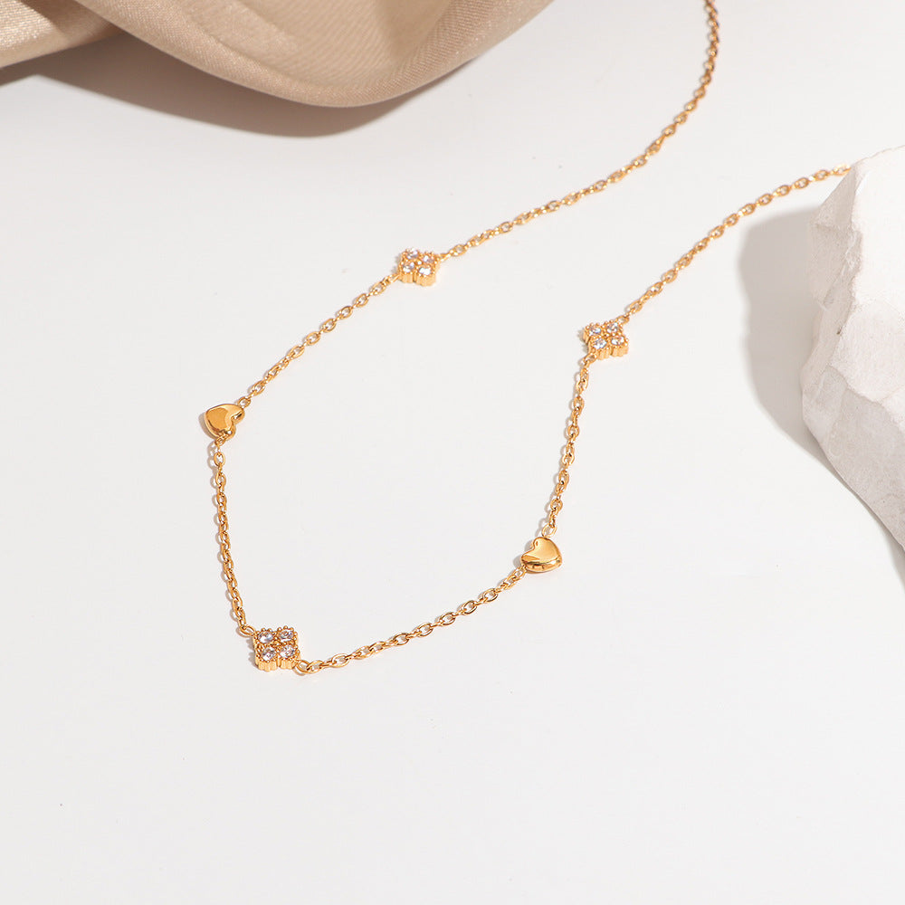Damen Halskette mit zarten Ketten und Herz-Akzenten Shop Nory