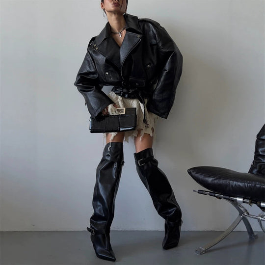 Damen Oversize-Bikerjacke aus veganem Lederimitat mit Taillengürtel & Schulterklappen Shop Nory