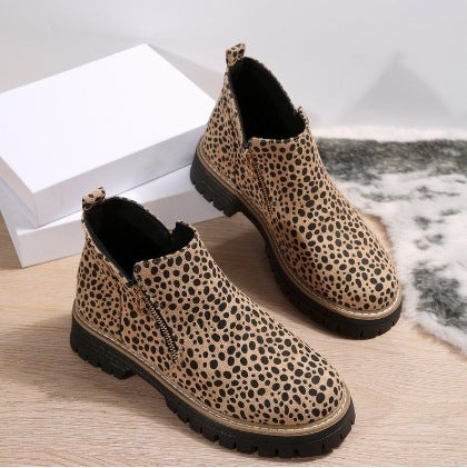 Damen Chelsea-Stiefelette mit profilierter Gummisohle und seitlichem Reißverschluss Shop Nory