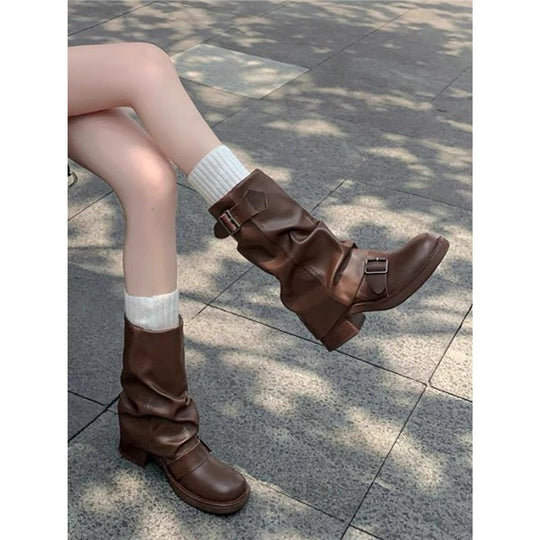Damen Mid‑Calf Slouch-Bikerstiefel mit doppelter Schnalle und niedrigem Blockabsatz Shop Nory
