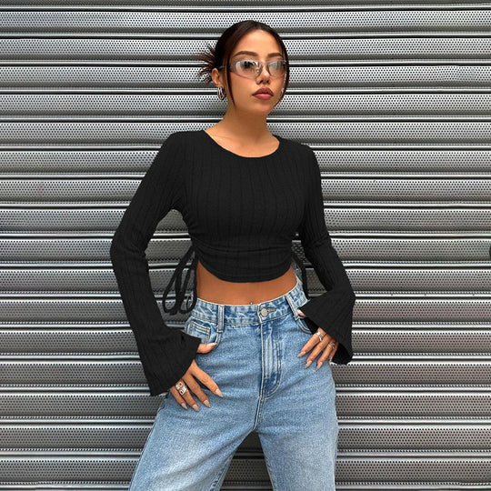 Damen geripptes Cropped-Longsleeve mit seitlicher Tunnelzugraffung, ausgestellten Ärmeln und figurbetonter Passform Shop Nory