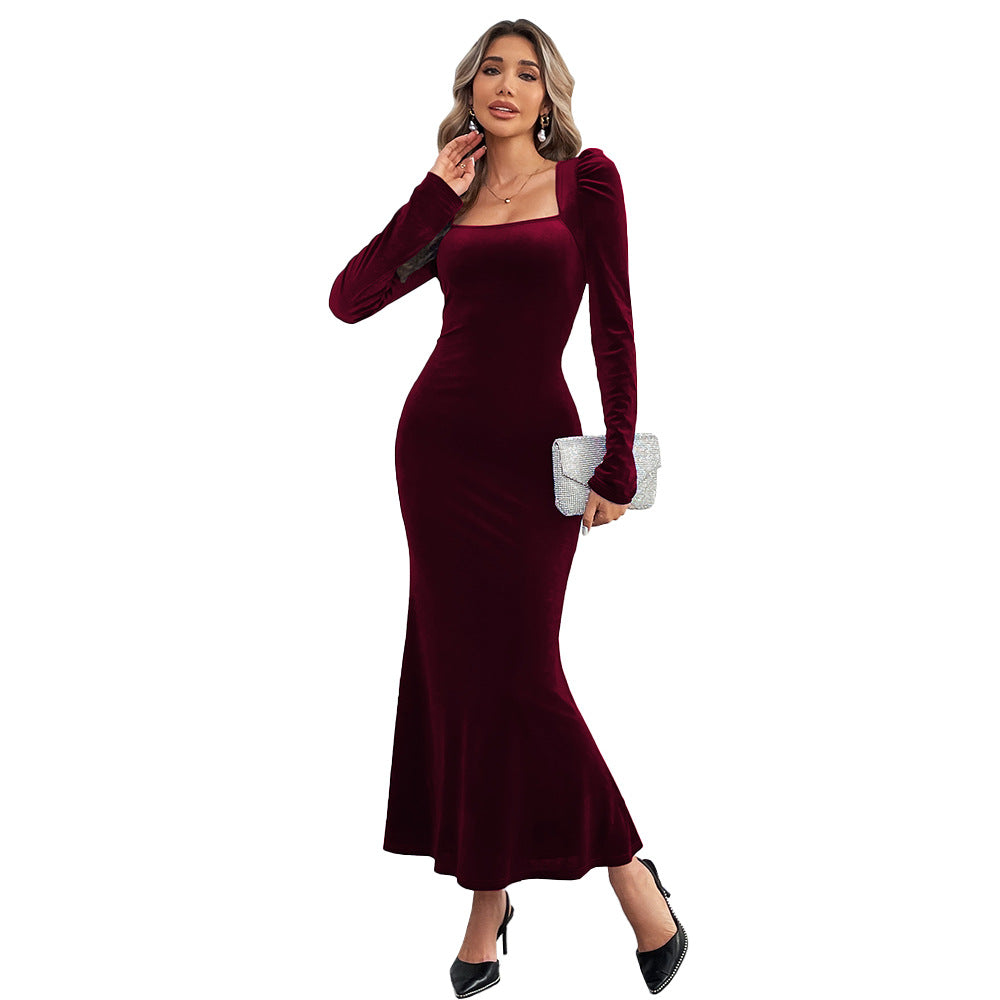 Damen figurbetontes Samtkleid mit quadratischem Ausschnitt, dezenten Puffschultern und leicht ausgestelltem Fishtail-Saum Shop Nory
