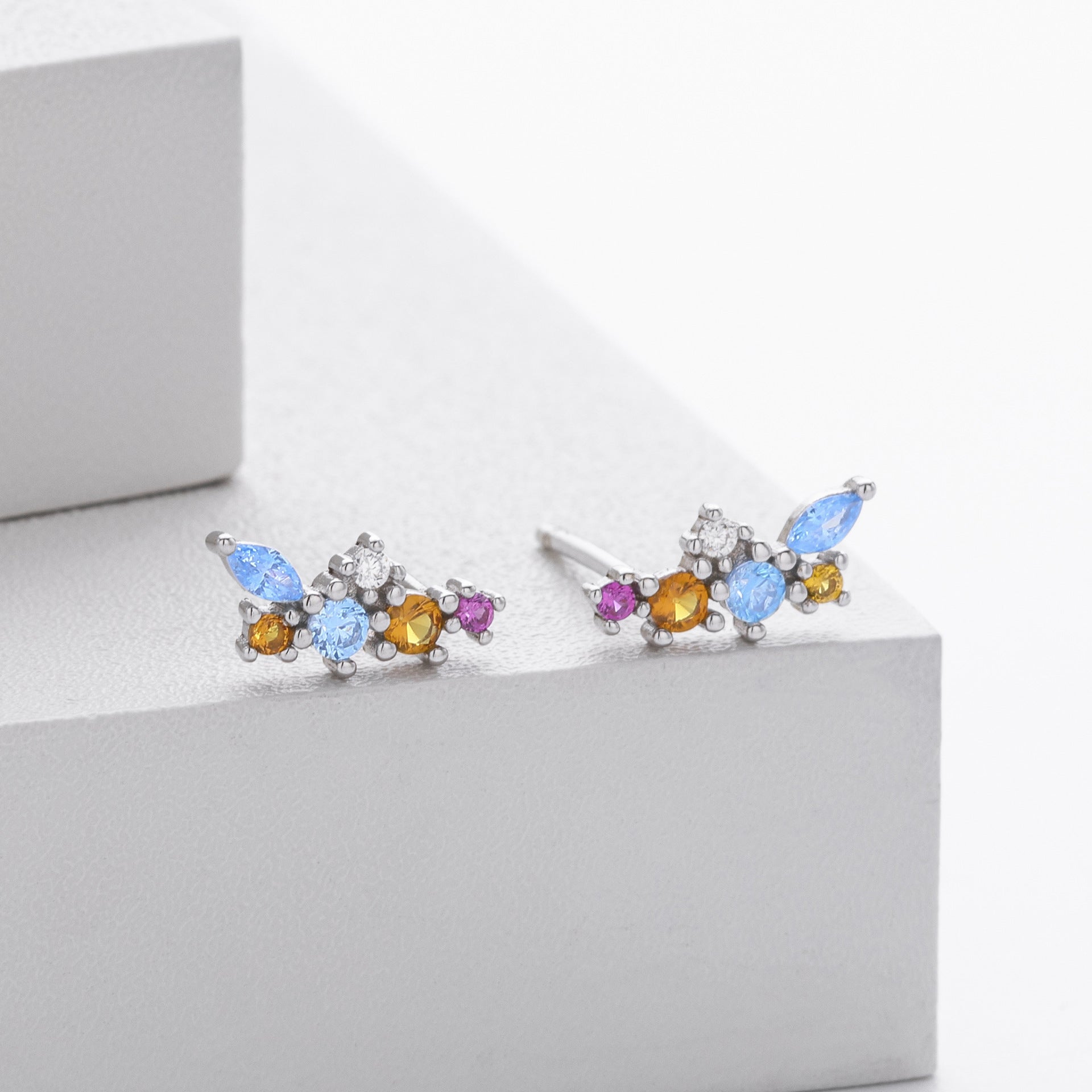 Damen Ohrstecker mit buntem Zirkon-Arrangement Shop Nory