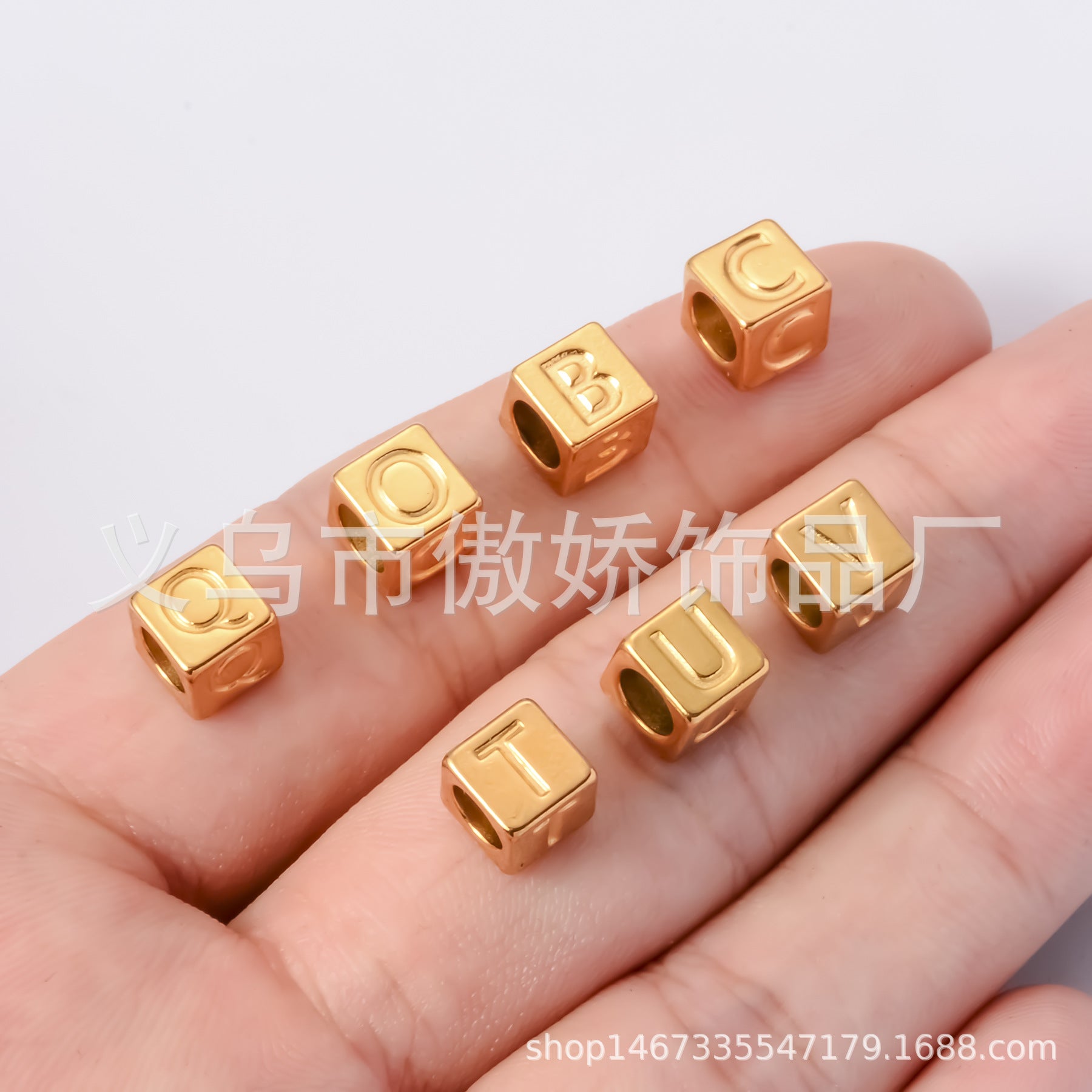 Damen personalisierbare Edelstahl Buchstabenwürfel mit glatter Oberfläche Shop Nory