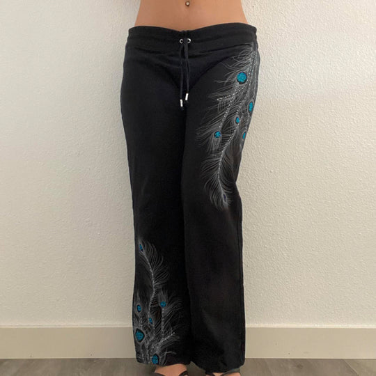 Damen nan weite Loungehose mit Kordelzug, hohem Komfortbund und Pfauenfeder-Print Shop Nory