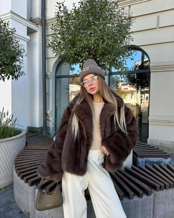 Damen Kurzblouson aus veganem Hochflor‑Kunstpelz mit extraweichem Volumen und offener Front Shop Nory