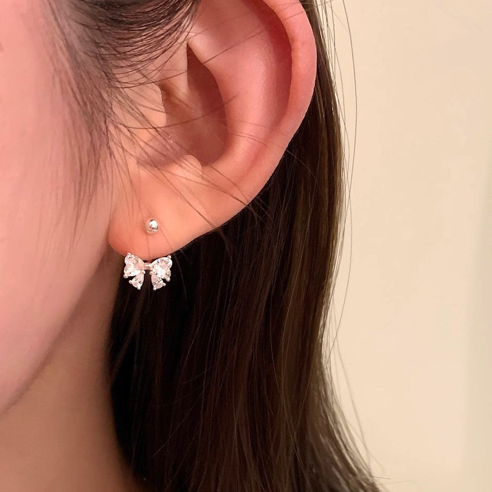 Damen Ohrstecker mit funkelnden Kristallen und elegantem Design Shop Nory