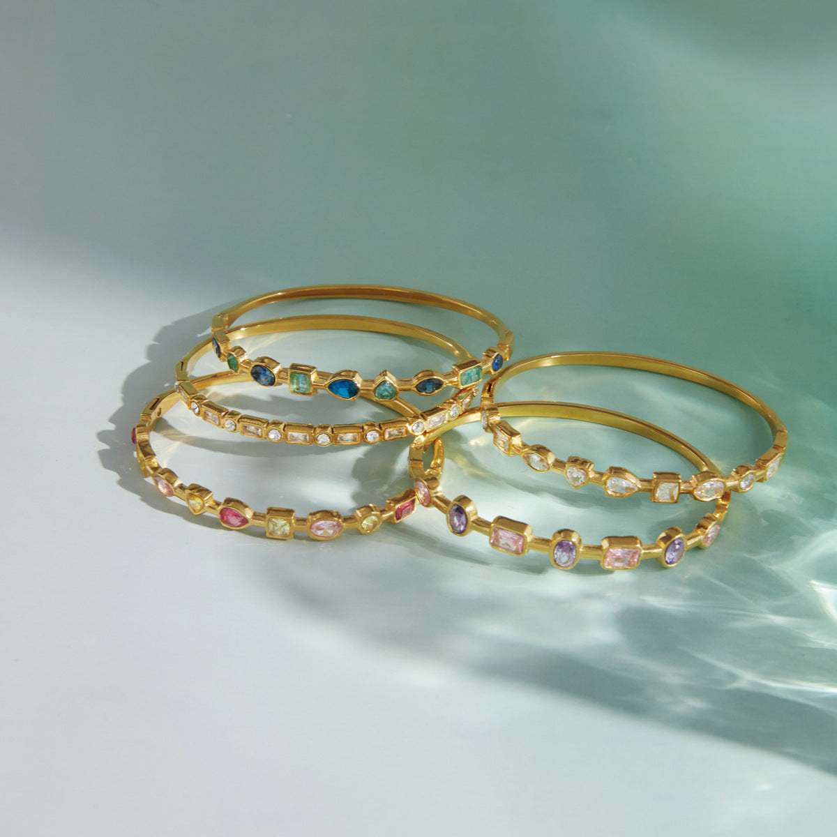 Damen elegante und hypoallergene Halskette mit buntem Kristalldesign Shop Nory