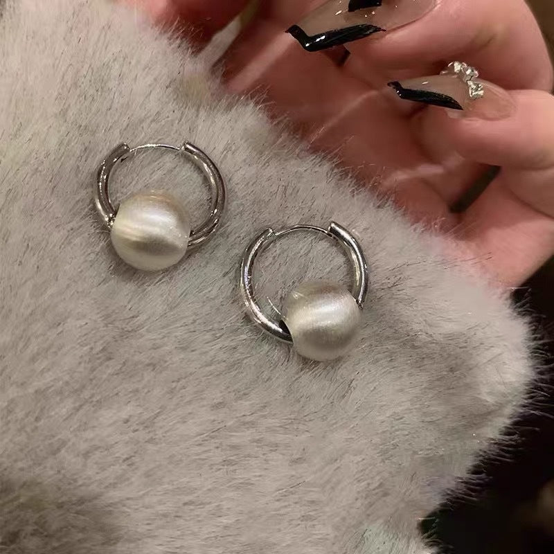 Damen Ohrringe mit edlem Perlenverschluss und modernem Ringdesign Shop Nory