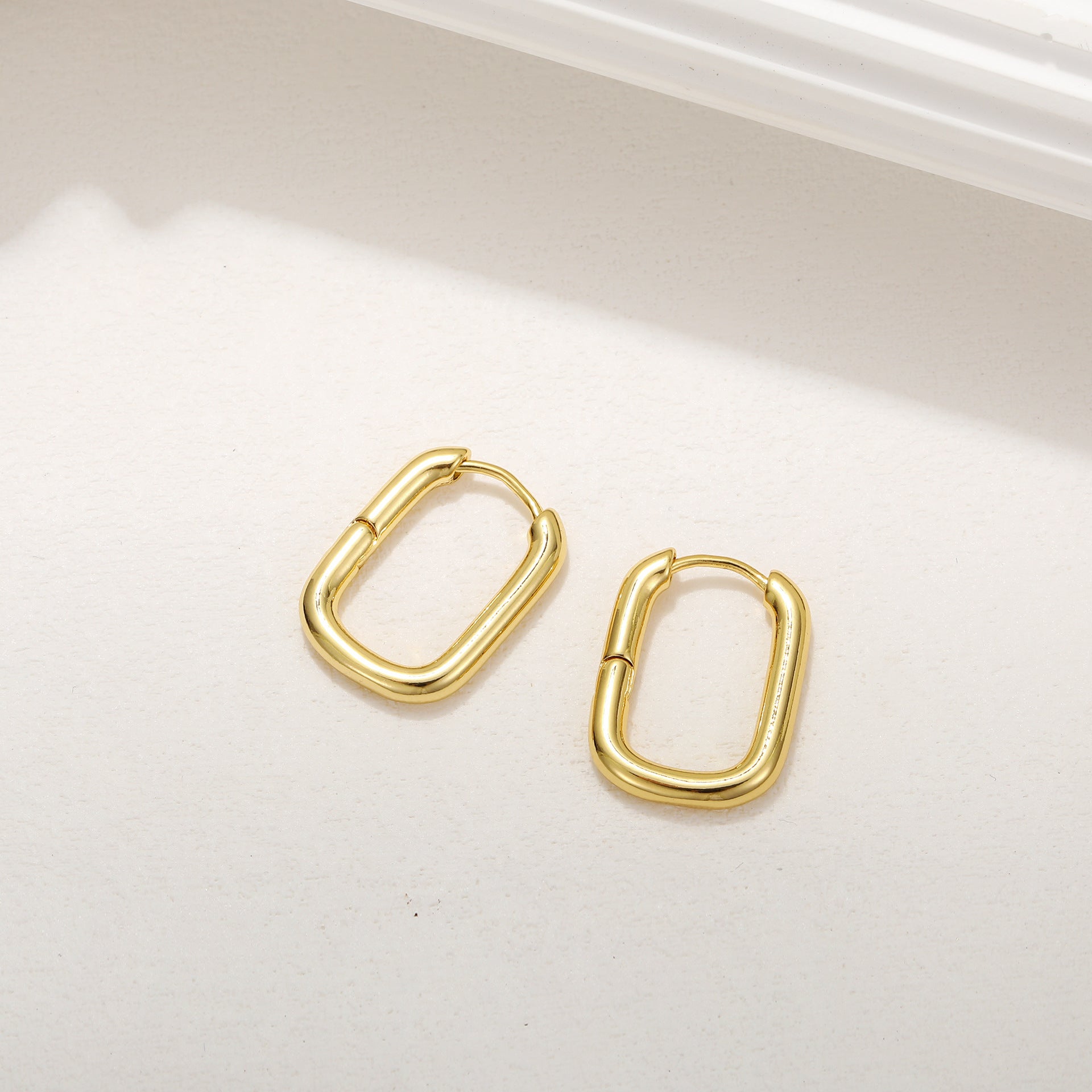 Damen Ohrringe-Set mit vielseitigen Formen und eleganter Goldverzierung Shop Nory