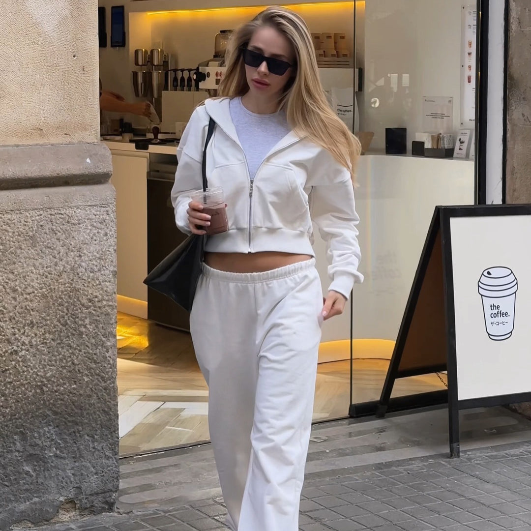 Damen kurzes Reißverschluss-Hoodie mit Kängurutasche und gerader High-Waist-Jogginghose Shop Nory