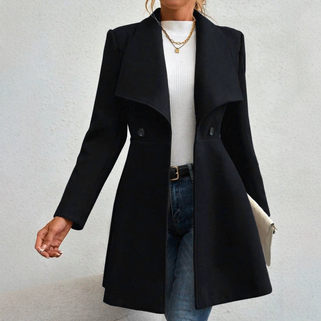 Damen Taillierter Kurzmantel mit Wasserfallkragen und ausgestelltem Schößchen Shop Nory