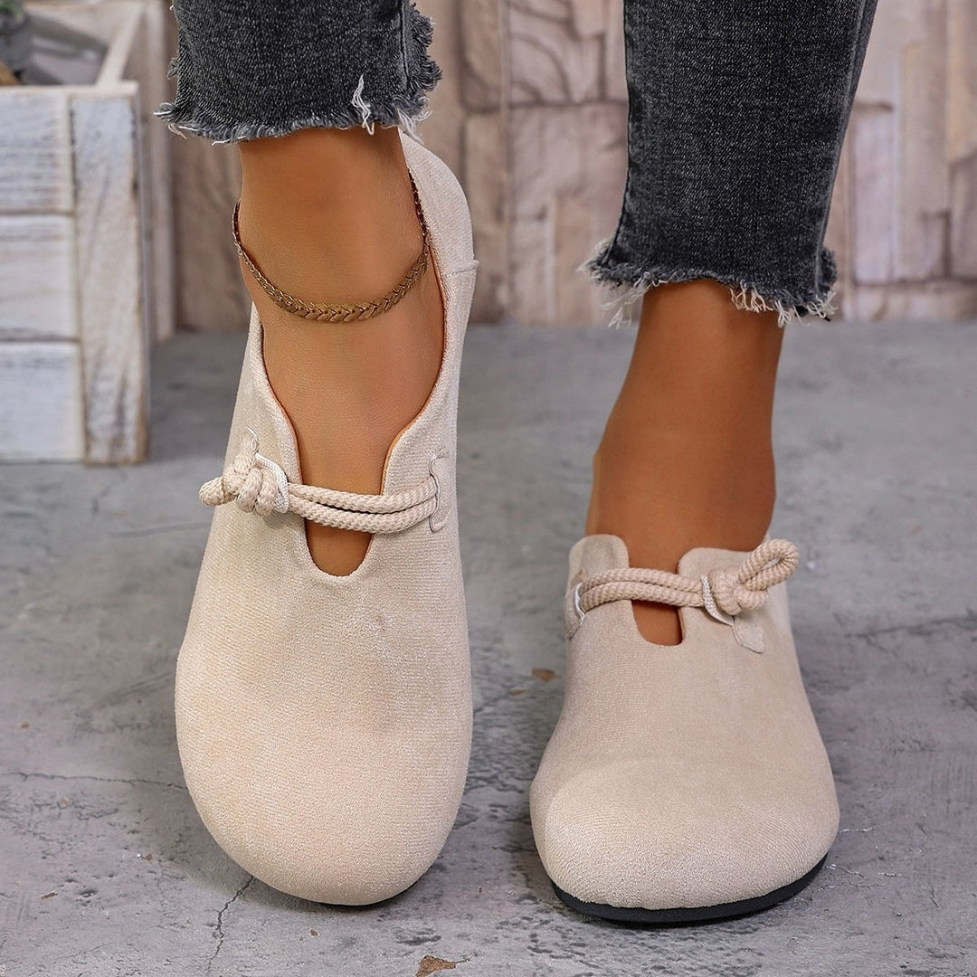 Damen bequeme und elegante Slipper mit modischen Schnürdetails