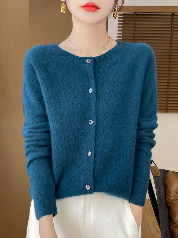 Damen Kuscheliger Kurzcardigan aus Mohair‑Mix mit feiner Schurwollstruktur und Perlmuttknopfleiste Shop Nory