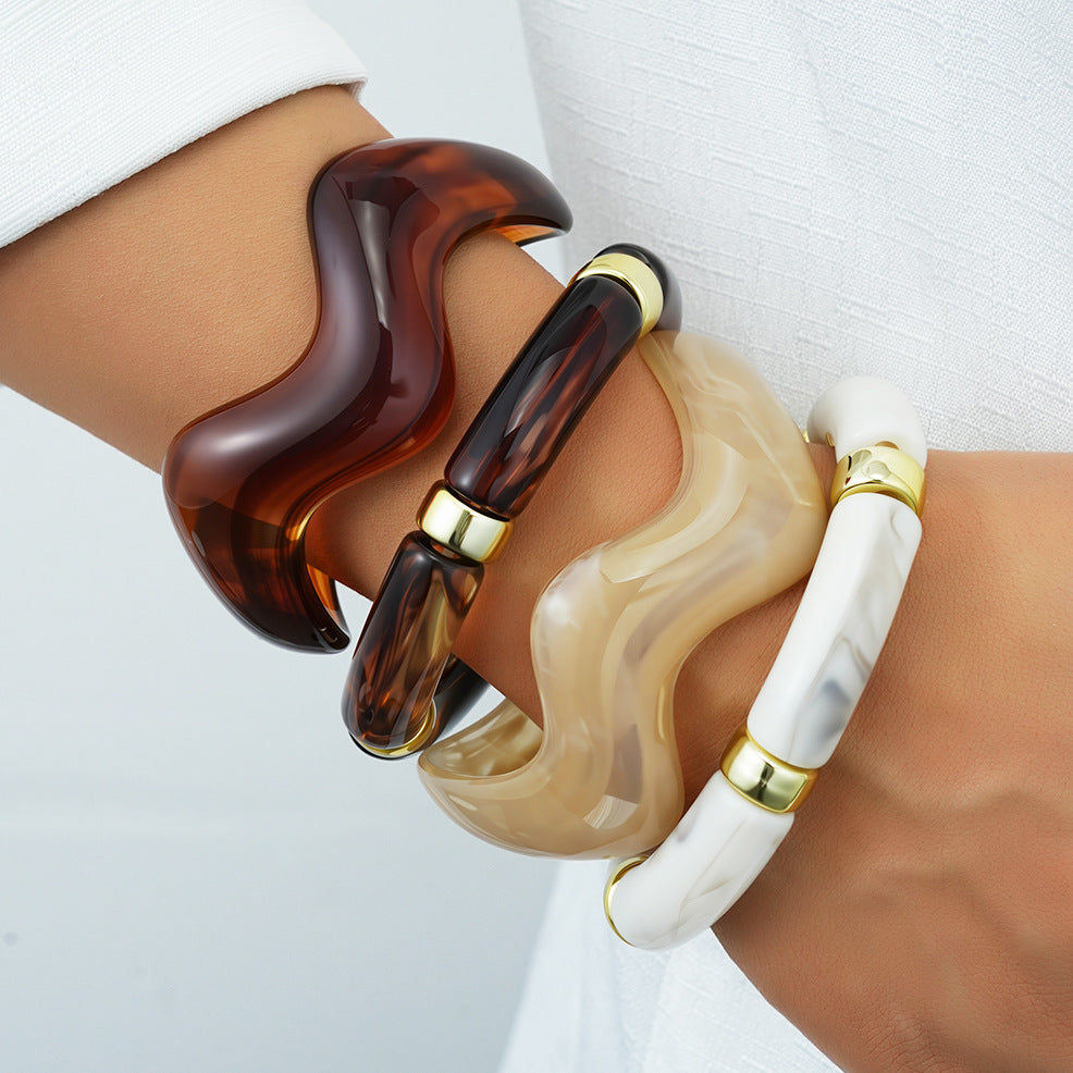 Damen modernes Armreif-Set mit eleganten geschwungenen Designs Shop Nory