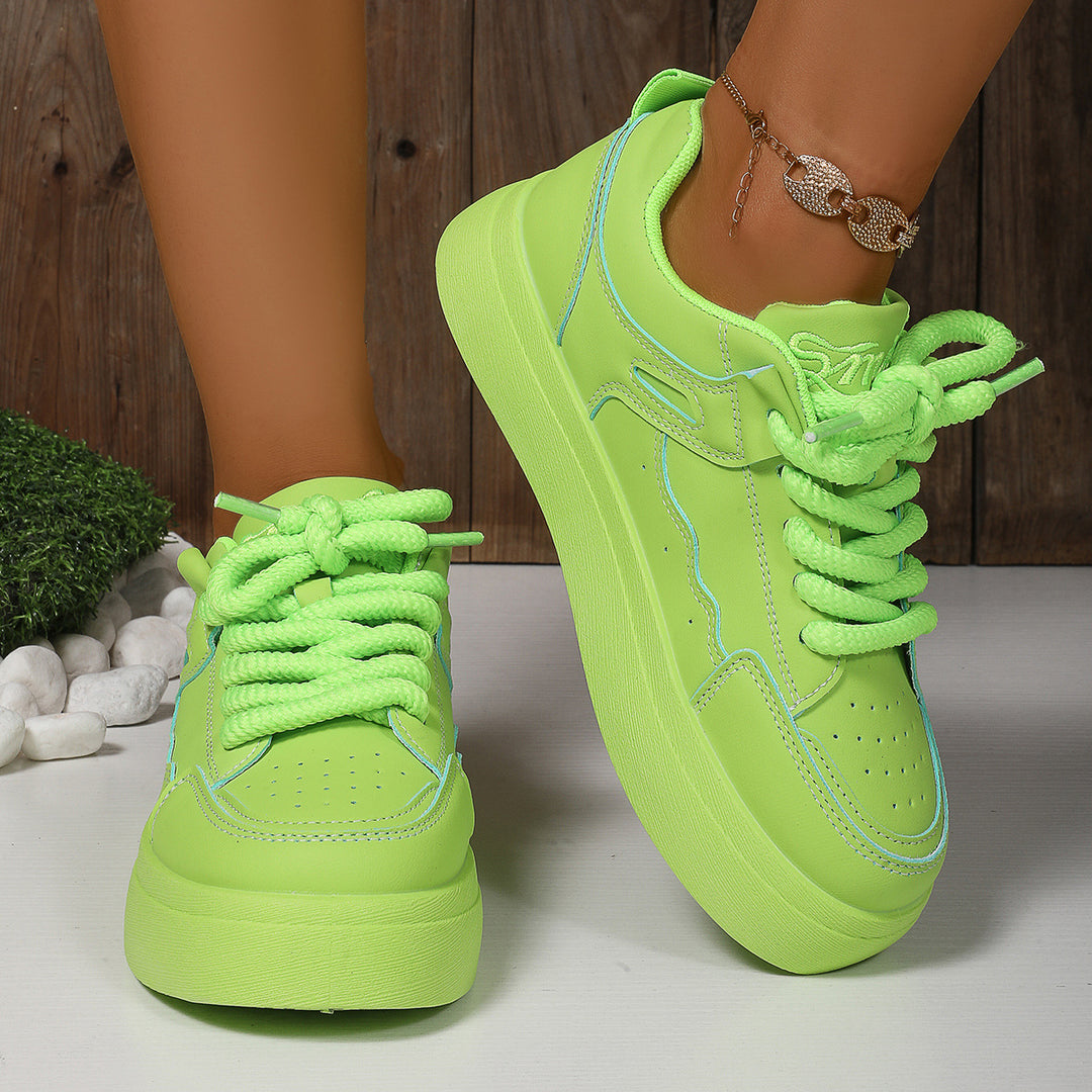 Damen Plateau-Sneaker mit dicker Laufsohle, übergroßen Schnürsenkeln und gepolstertem Knöchelbereich Shop Nory