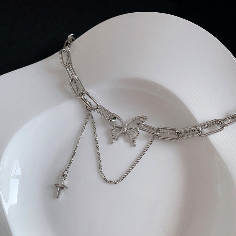 Damen Halskette mit verspieltem Kettendesign und abnehmbarem Anhänger Shop Nory