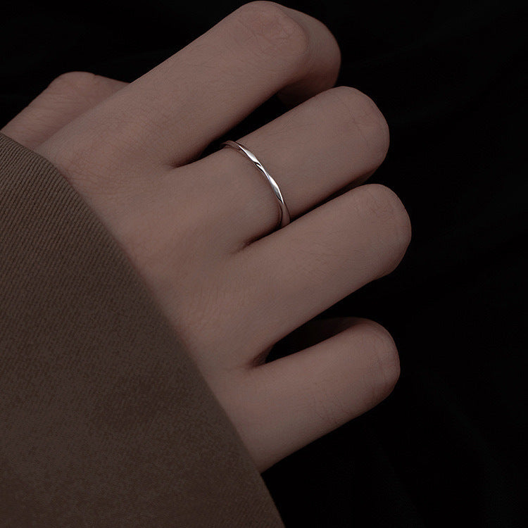 Damen Ring mit elegantem, geschwungenem Design und minimalistischer Ästhetik Shop Nory