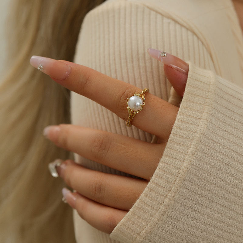 Damen Eleganter Ring mit Perle und feinen Verzierungen Shop Nory